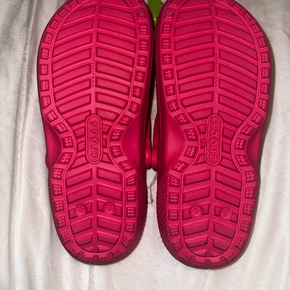 🆕 Fuzzy CROCS - Picture 2 of 5